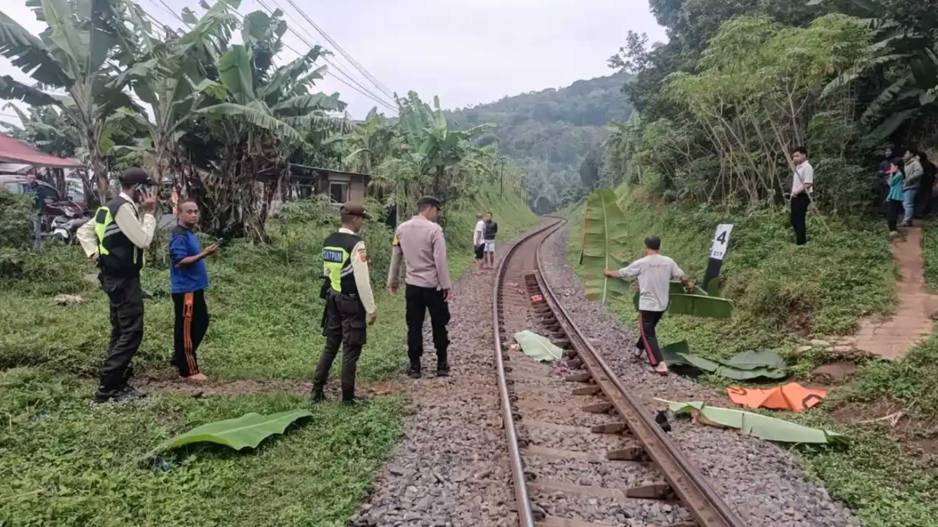Tragis! Warga Garut Meninggal Dunia Tertabrak Kereta Api di Cibatu